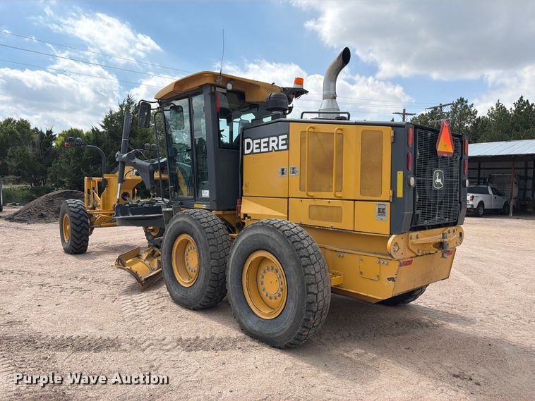 image for item FM7644 2013 John Deere 770G motor grader