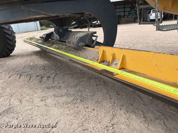 image for item FM7644 2013 John Deere 770G motor grader