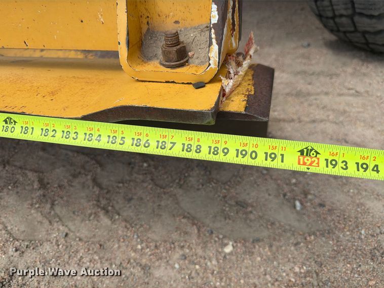 image for item FM7644 2013 John Deere 770G motor grader