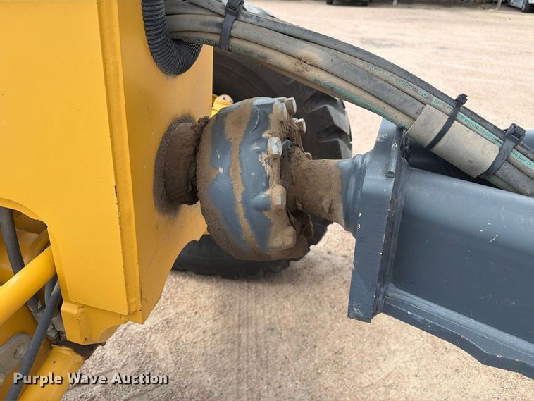 image for item FM7644 2013 John Deere 770G motor grader