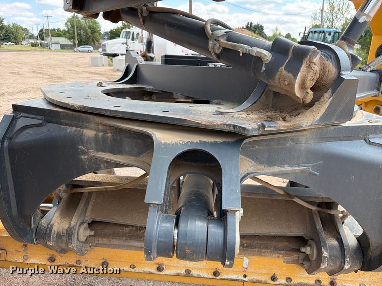 image for item FM7644 2013 John Deere 770G motor grader
