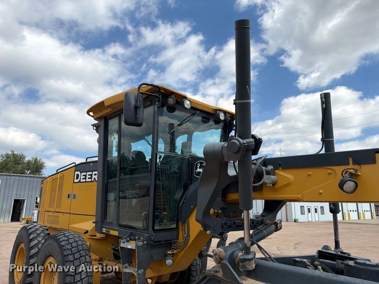 image for item FM7644 2013 John Deere 770G motor grader