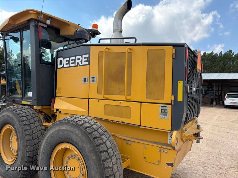 image for item FM7644 2013 John Deere 770G motor grader