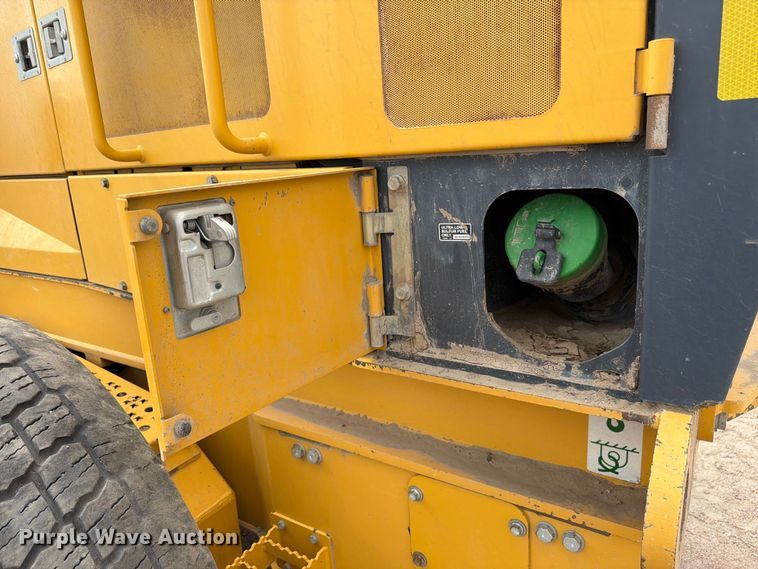 image for item FM7644 2013 John Deere 770G motor grader