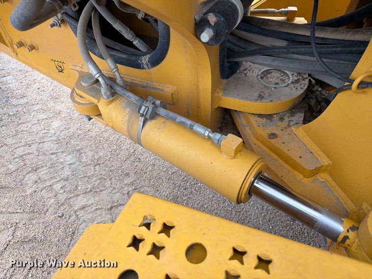 image for item FM7644 2013 John Deere 770G motor grader