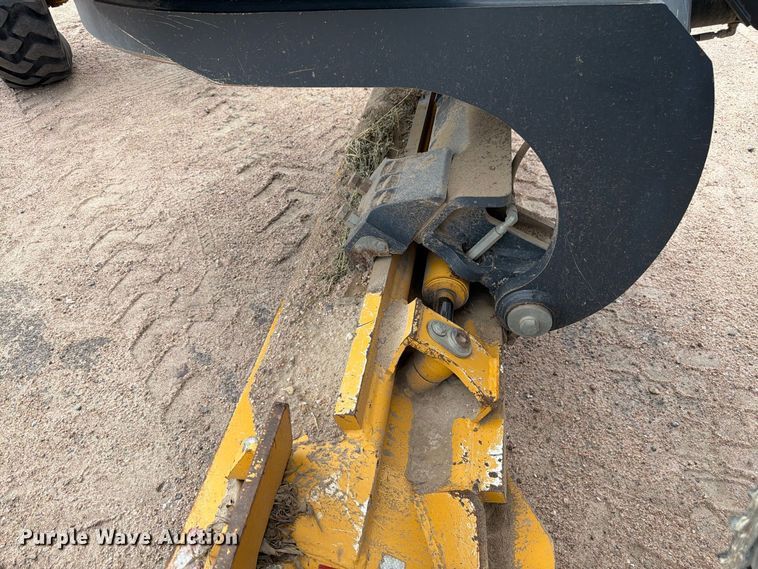 image for item FM7644 2013 John Deere 770G motor grader
