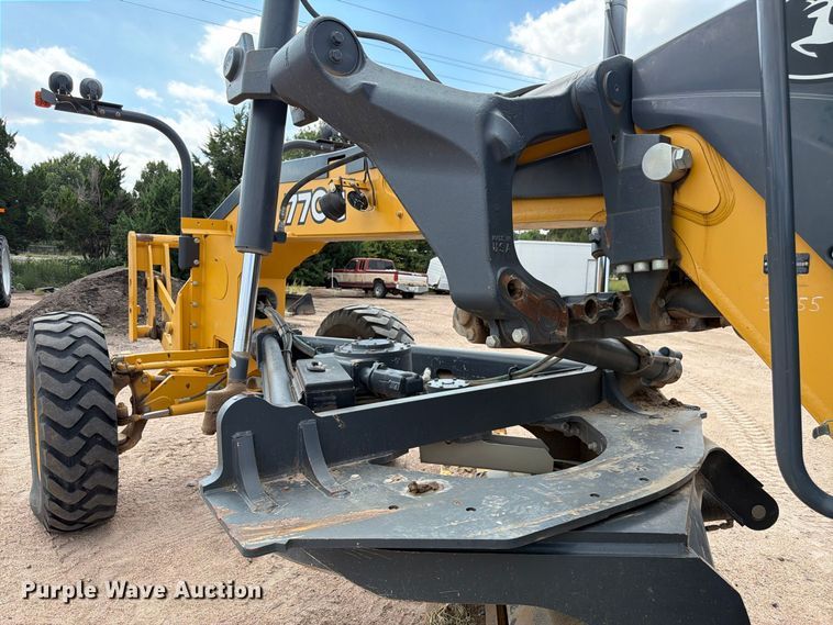 image for item FM7644 2013 John Deere 770G motor grader