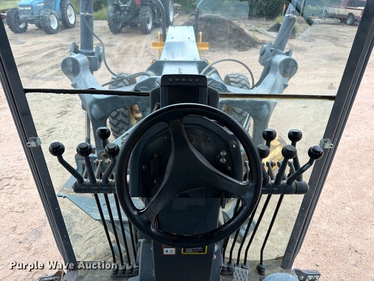 image for item FM7644 2013 John Deere 770G motor grader