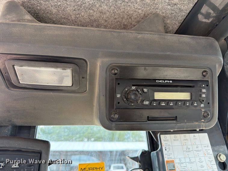 image for item FM7644 2013 John Deere 770G motor grader