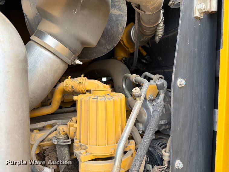 image for item FM7644 2013 John Deere 770G motor grader