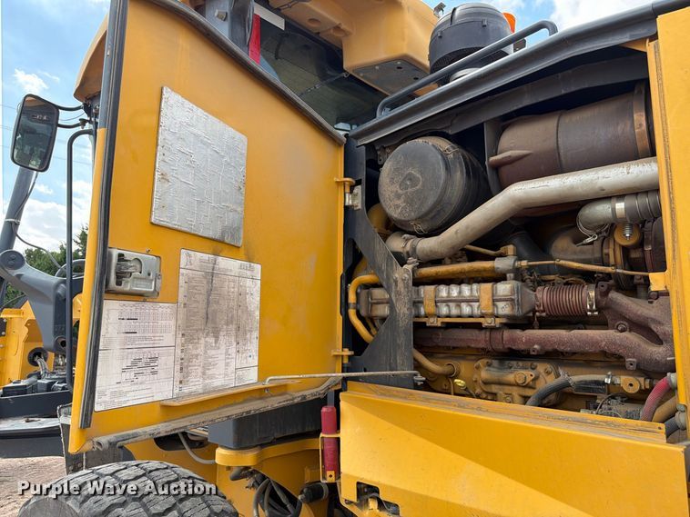 image for item FM7644 2013 John Deere 770G motor grader