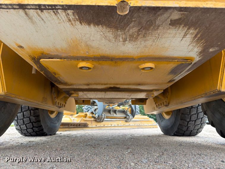 image for item FM7644 2013 John Deere 770G motor grader