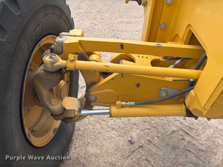 image for item FM7644 2013 John Deere 770G motor grader