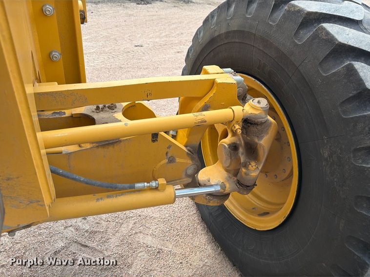 image for item FM7644 2013 John Deere 770G motor grader
