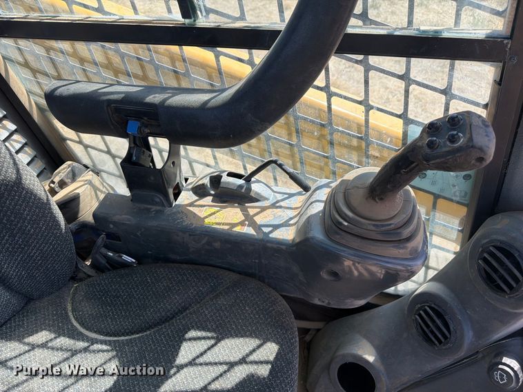image for item FM7652 2018 Caterpillar 299D2 tracked skid steer loader