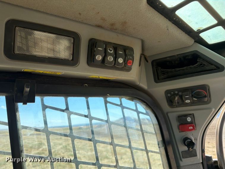 image for item FM7652 2018 Caterpillar 299D2 tracked skid steer loader