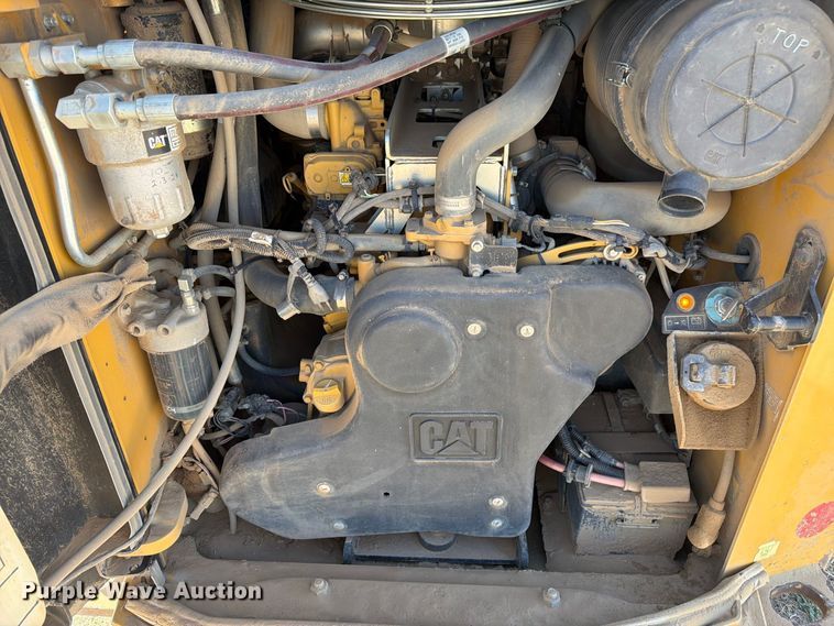 image for item FM7652 2018 Caterpillar 299D2 tracked skid steer loader