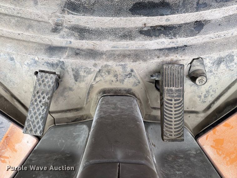 image for item FN2593 2012 Case 821F wheel loader