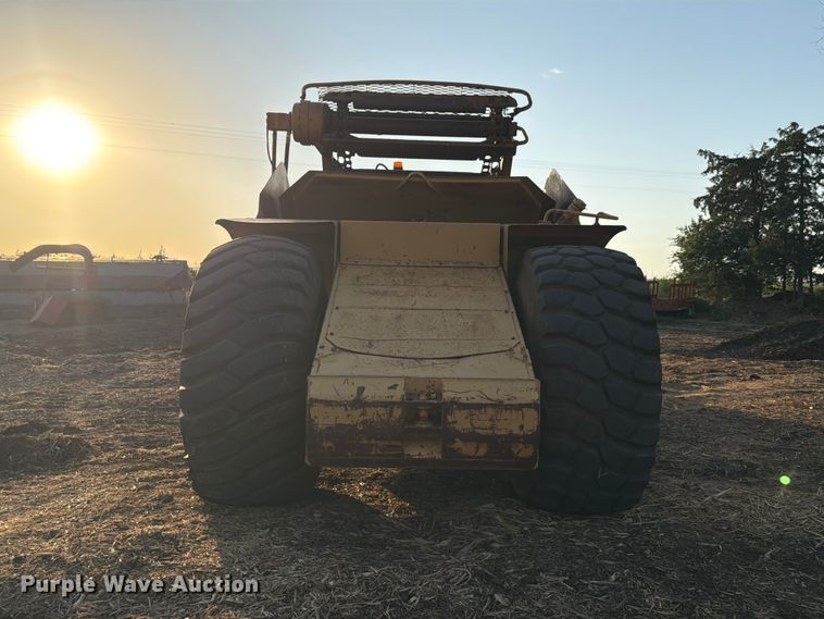 image for item FP3076 1995 Caterpillar 615C series II elevating scraper