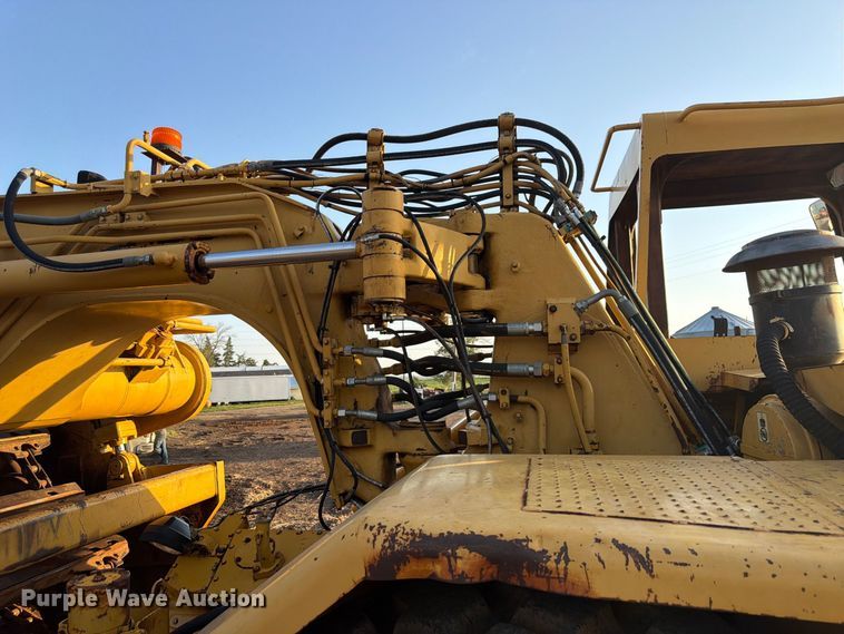 image for item FP3076 1995 Caterpillar 615C series II elevating scraper