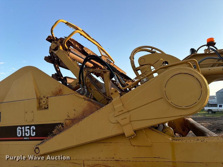 image for item FP3076 1995 Caterpillar 615C series II elevating scraper