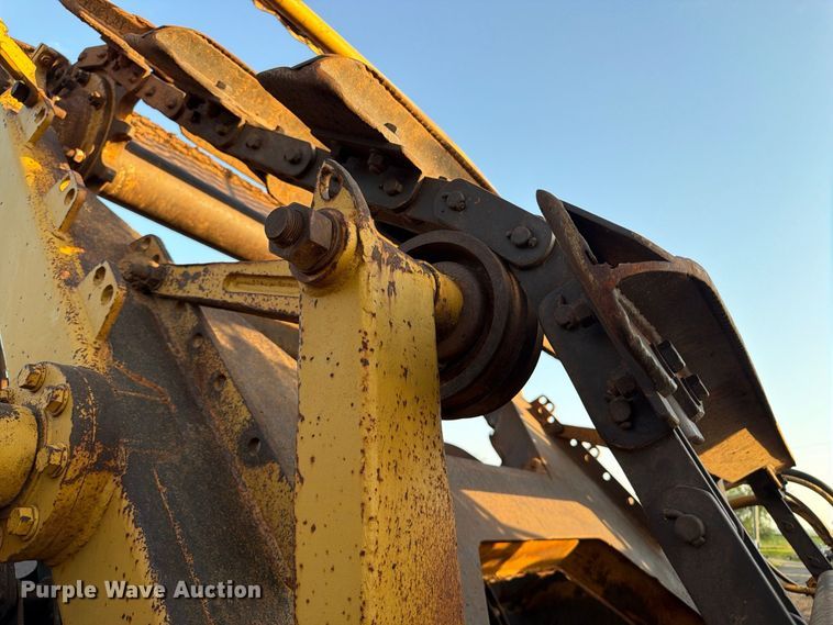 image for item FP3076 1995 Caterpillar 615C series II elevating scraper