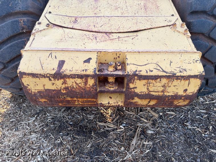image for item FP3076 1995 Caterpillar 615C series II elevating scraper