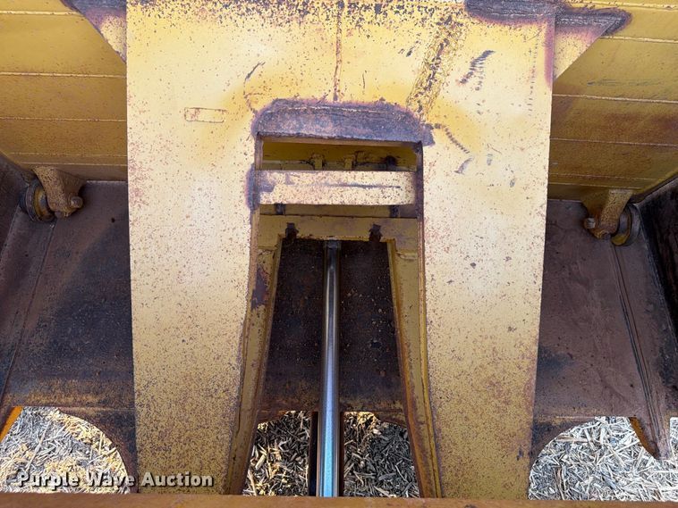 image for item FP3076 1995 Caterpillar 615C series II elevating scraper
