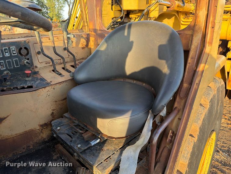 image for item FP3076 1995 Caterpillar 615C series II elevating scraper