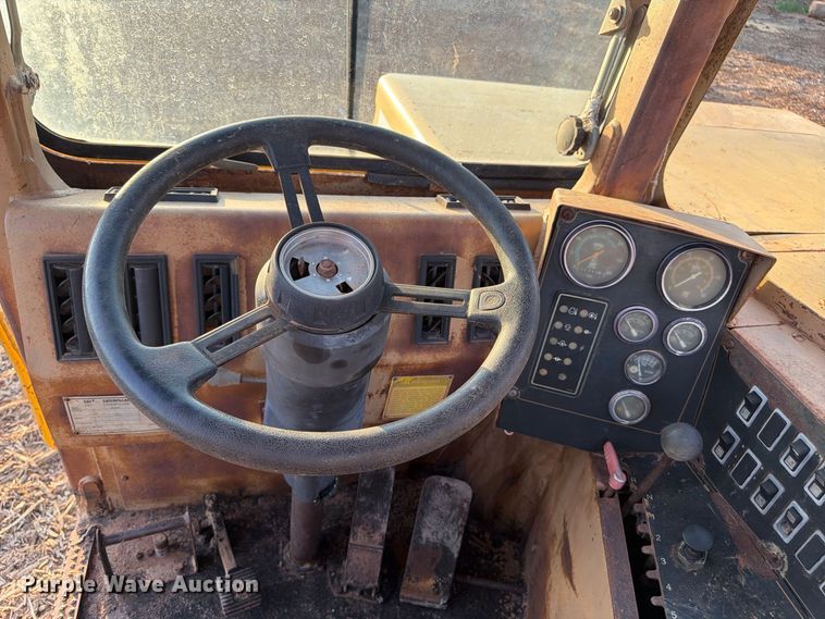 image for item FP3076 1995 Caterpillar 615C series II elevating scraper