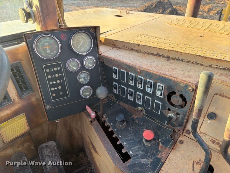 image for item FP3076 1995 Caterpillar 615C series II elevating scraper