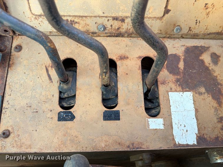 image for item FP3076 1995 Caterpillar 615C series II elevating scraper