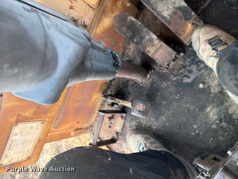 image for item FP3076 1995 Caterpillar 615C series II elevating scraper