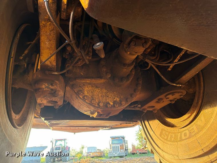 image for item FP3076 1995 Caterpillar 615C series II elevating scraper