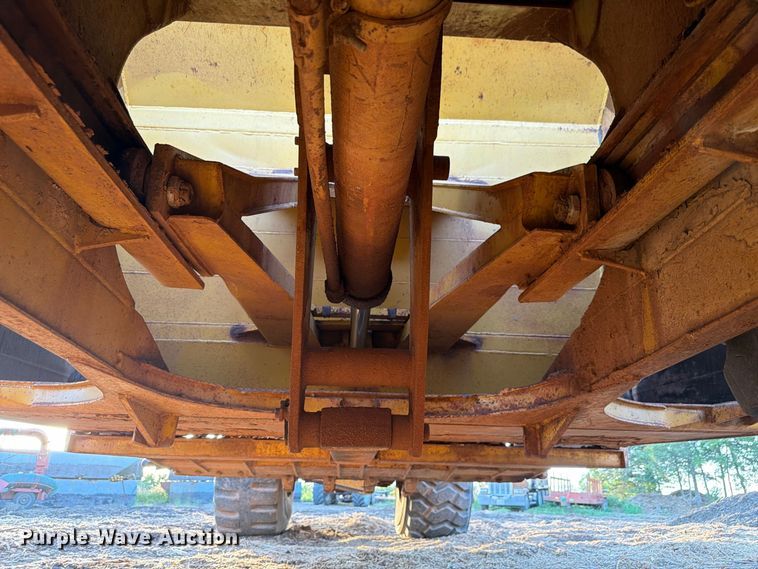 image for item FP3076 1995 Caterpillar 615C series II elevating scraper