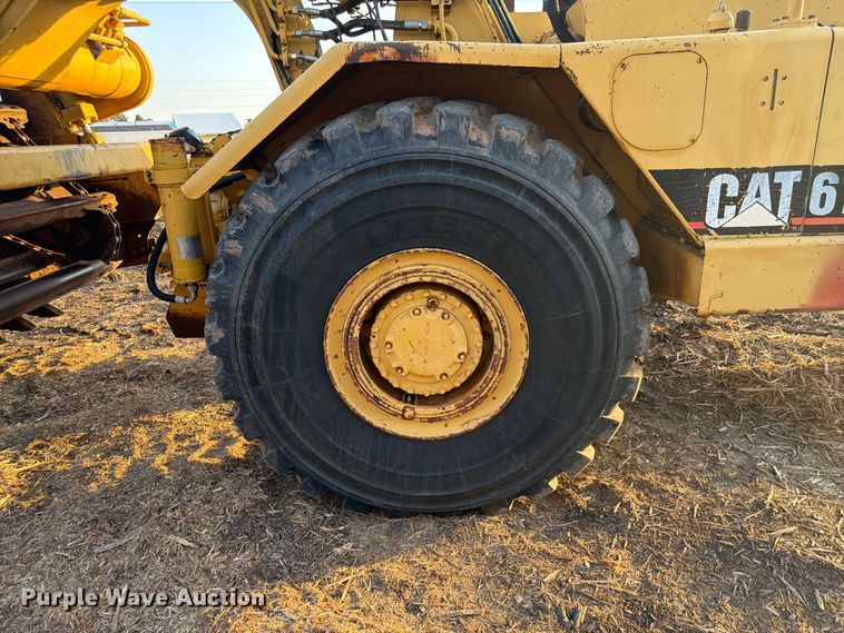 image for item FP3076 1995 Caterpillar 615C series II elevating scraper