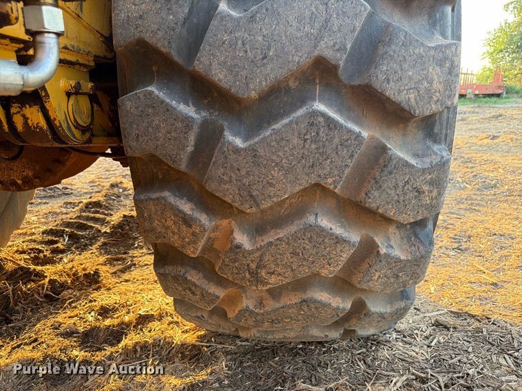 image for item FP3076 1995 Caterpillar 615C series II elevating scraper