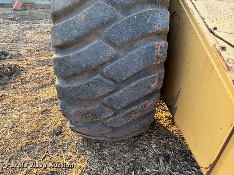 image for item FP3076 1995 Caterpillar 615C series II elevating scraper