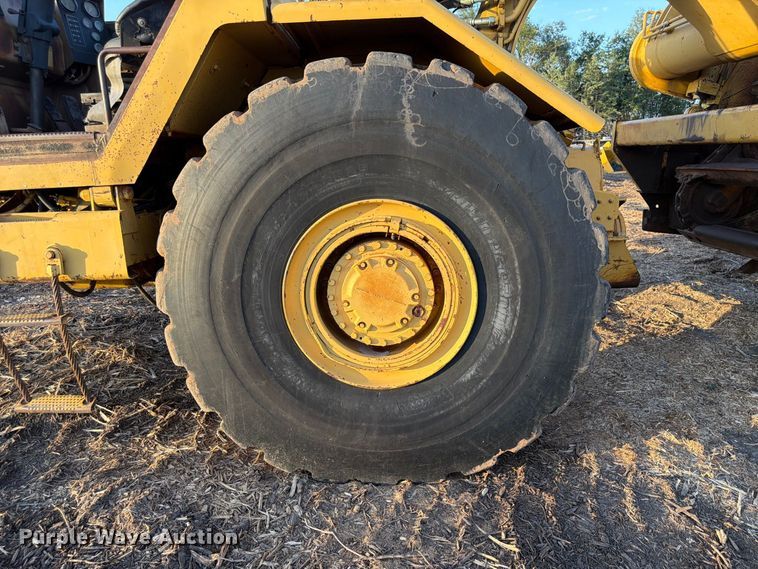 image for item FP3076 1995 Caterpillar 615C series II elevating scraper