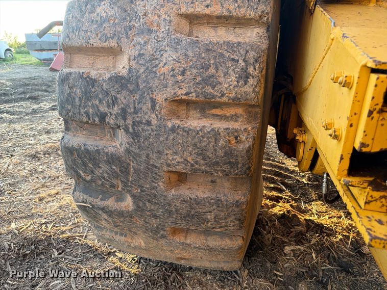 image for item FP3076 1995 Caterpillar 615C series II elevating scraper