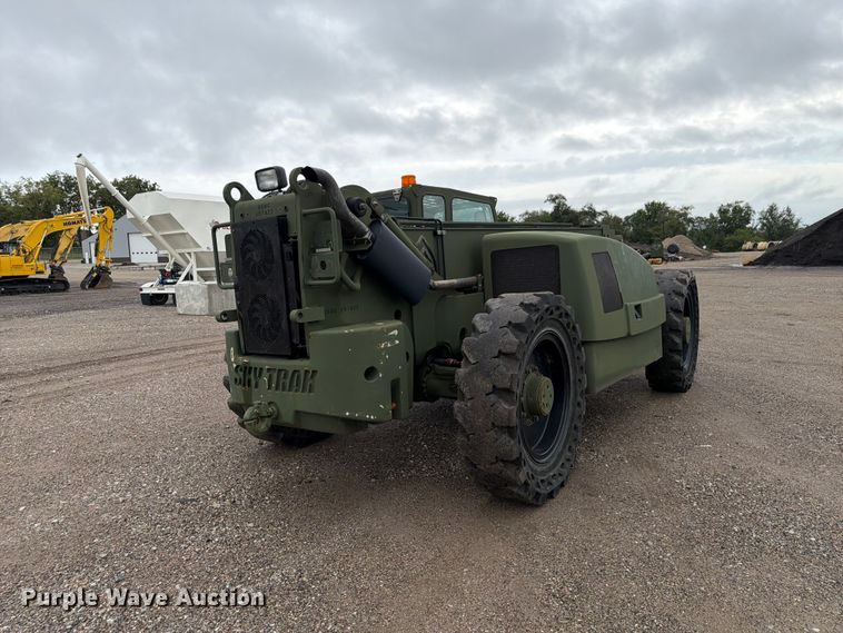 image for item FP3082 2017 Oshkosh MMV3 telehandler