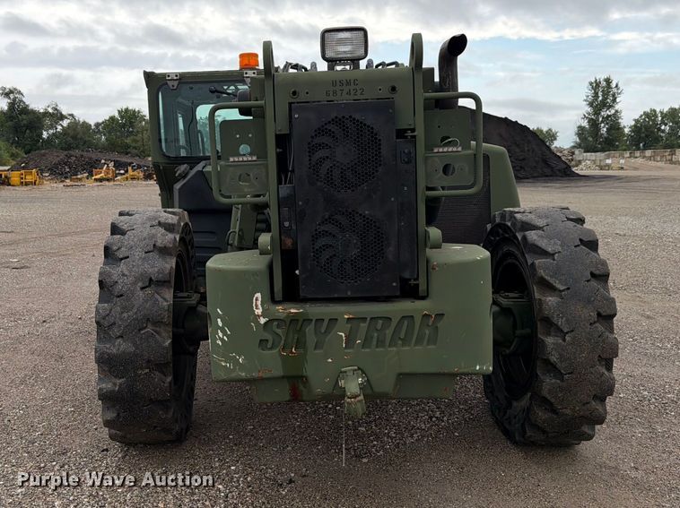 image for item FP3082 2017 Oshkosh MMV3 telehandler