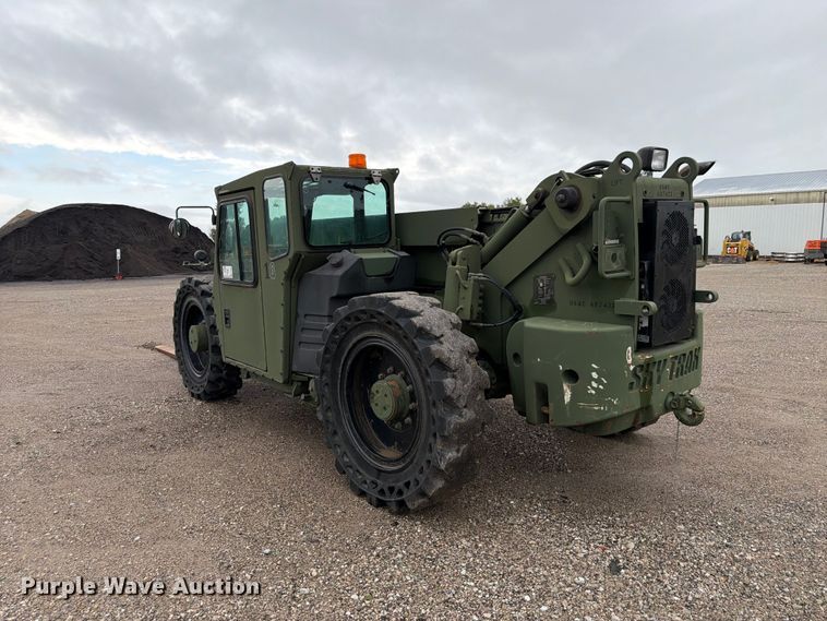 image for item FP3082 2017 Oshkosh MMV3 telehandler