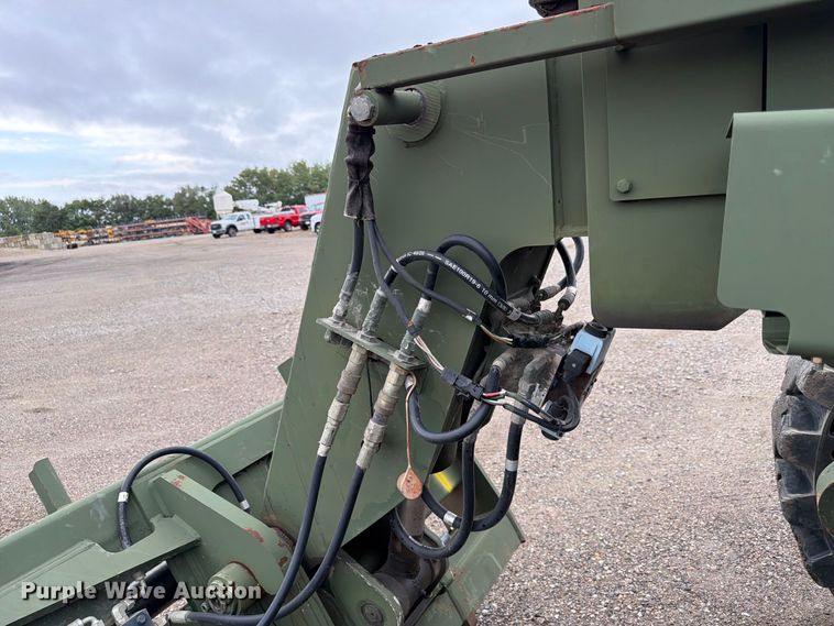 image for item FP3082 2017 Oshkosh MMV3 telehandler