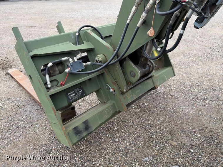 image for item FP3082 2017 Oshkosh MMV3 telehandler