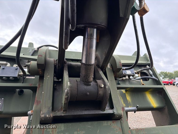 image for item FP3082 2017 Oshkosh MMV3 telehandler