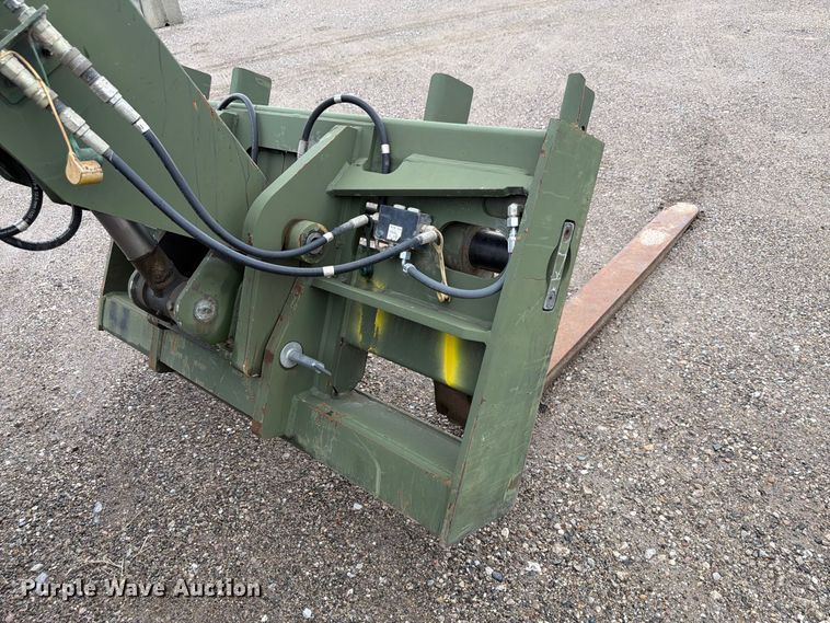 image for item FP3082 2017 Oshkosh MMV3 telehandler