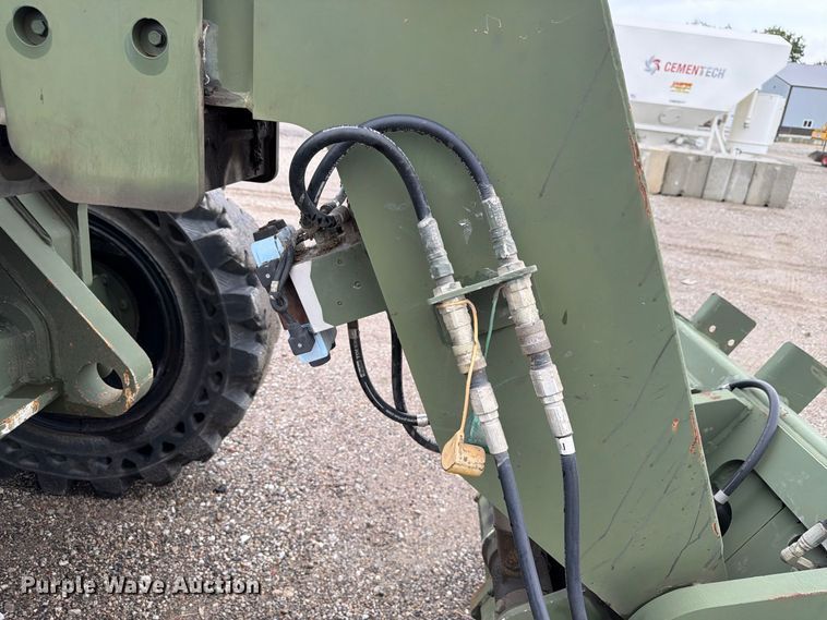 image for item FP3082 2017 Oshkosh MMV3 telehandler