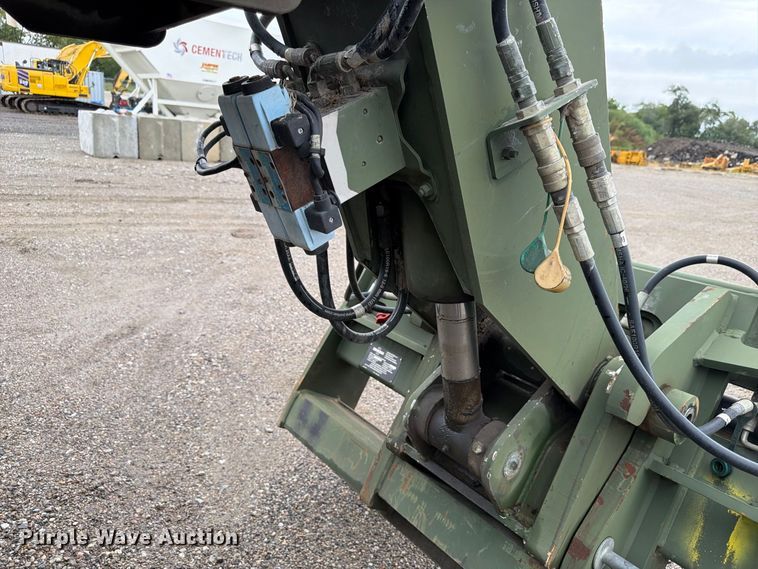 image for item FP3082 2017 Oshkosh MMV3 telehandler