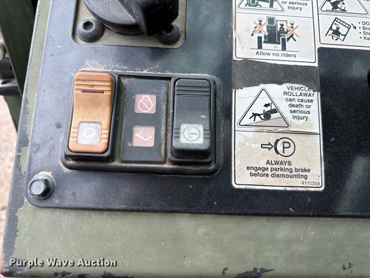 image for item FP3082 2017 Oshkosh MMV3 telehandler